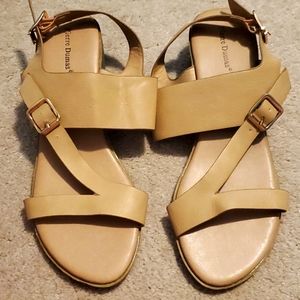 NWOT Pierre Dumas sandals
